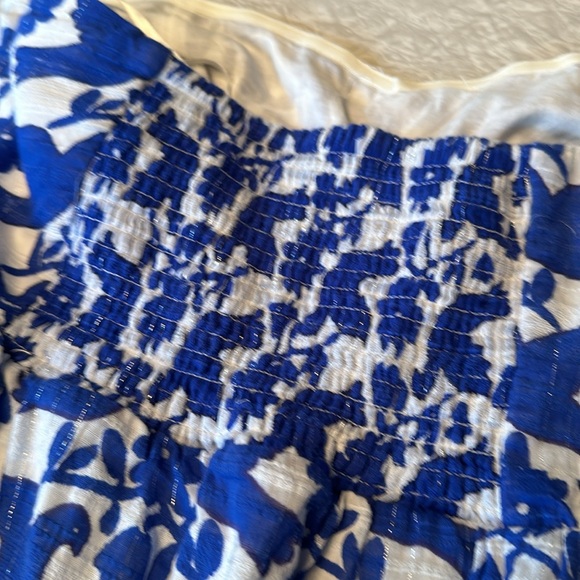 Old Navy Strapless Bluebird Pattern Dress. Size 8. - Picture 5 of 8